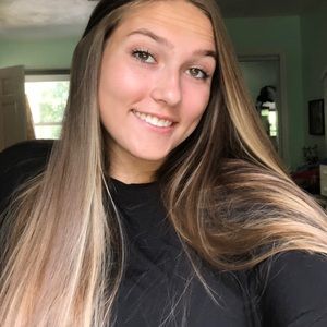 Meet your Posher, Alyssa